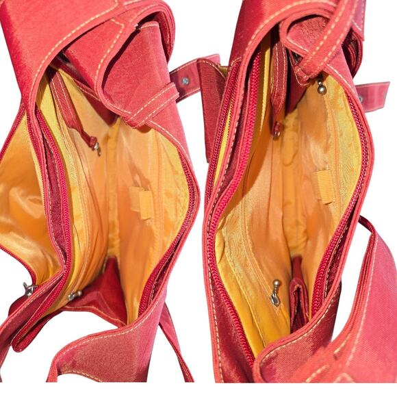 Red Baggallini Everywhere Crossbody Shoulder Bag Cargo Nylon Expandable - Picture 2 of 7